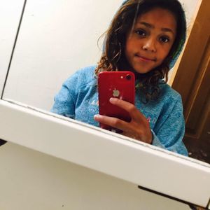 Meet your Posher, Isabella